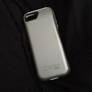 Otter Box Charging Case